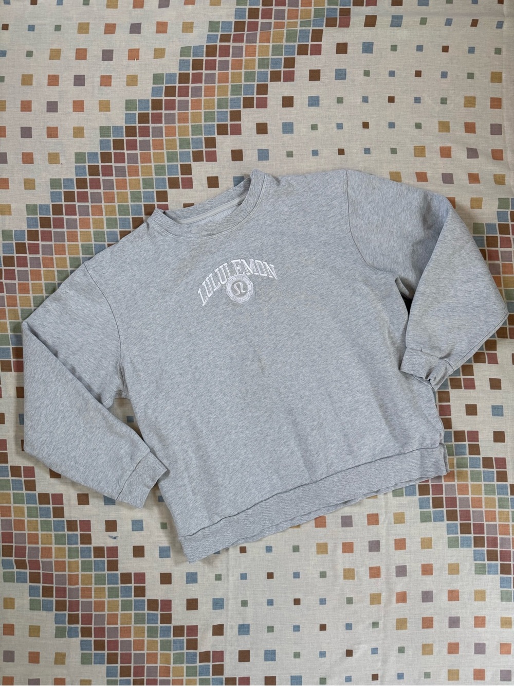 Lululemon crewneck sweatshirt